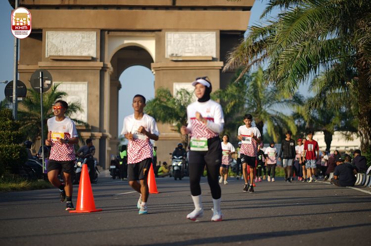Race photo from Kediri Half Marathon 2024