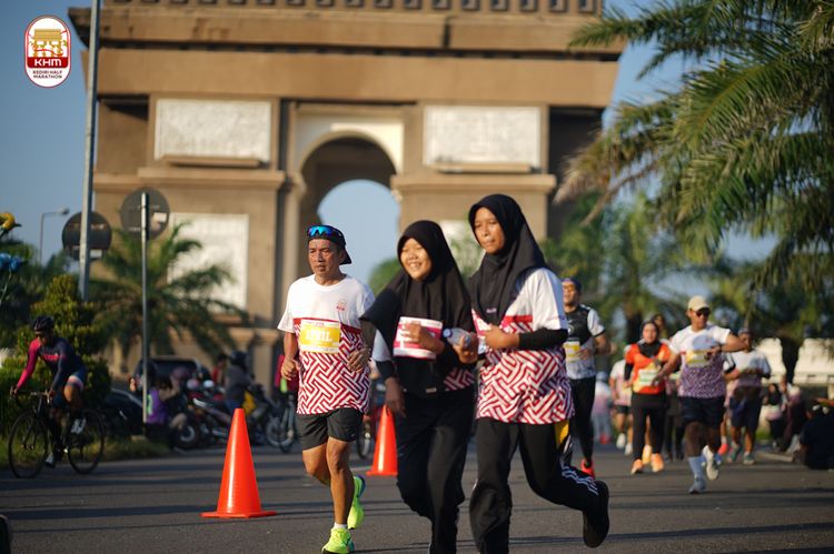 Race photo from Kediri Half Marathon 2024