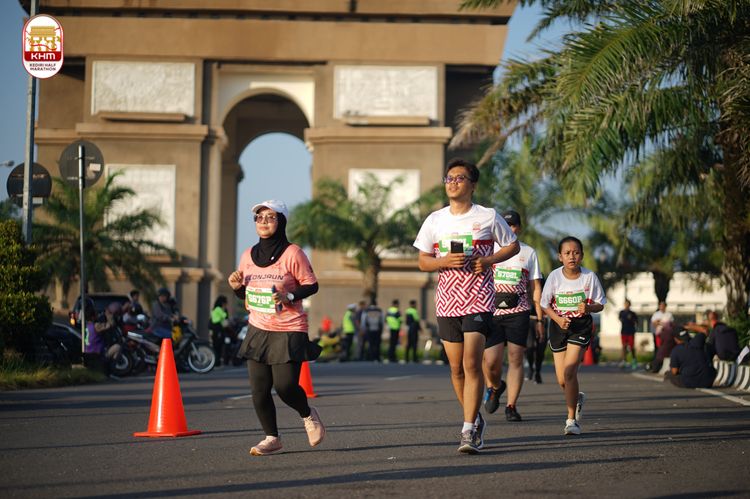 Race photo from Kediri Half Marathon 2024