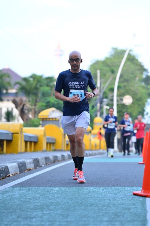 Race photo from KEMLU RUN 2025