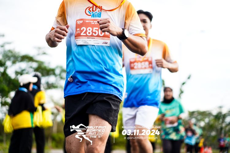 Race photo from Arutmin Borneo Run 2024