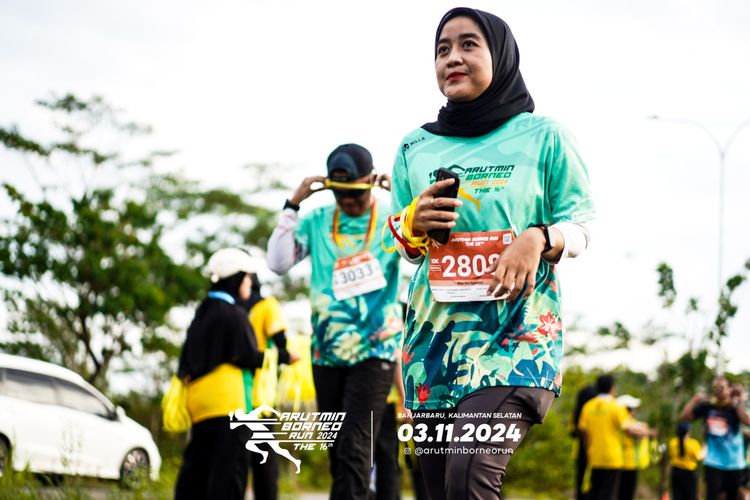 Race photo from Arutmin Borneo Run 2024