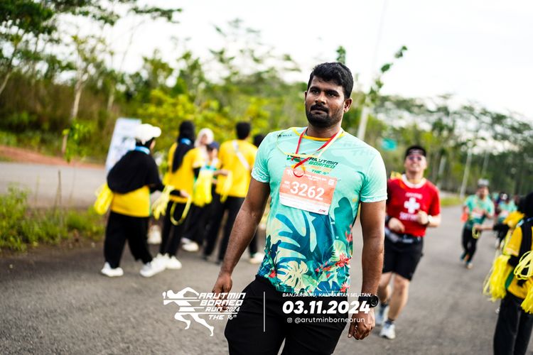 Race photo from Arutmin Borneo Run 2024