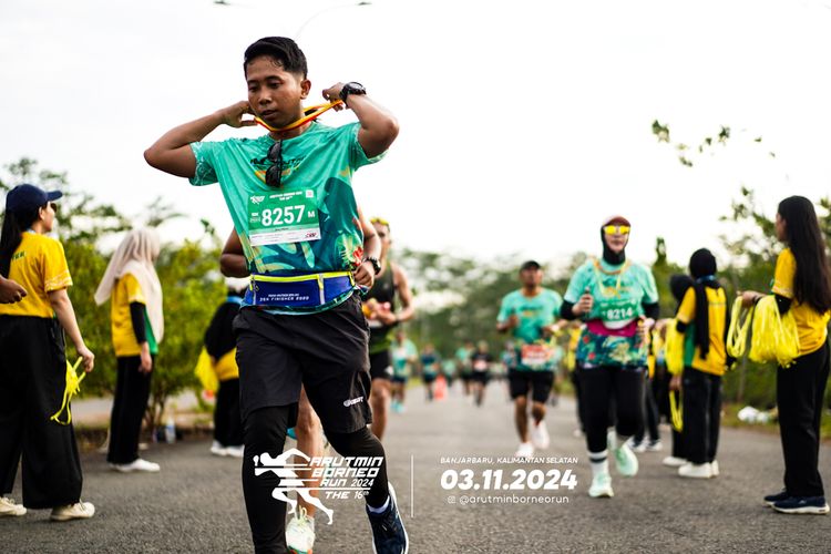 Race photo from Arutmin Borneo Run 2024