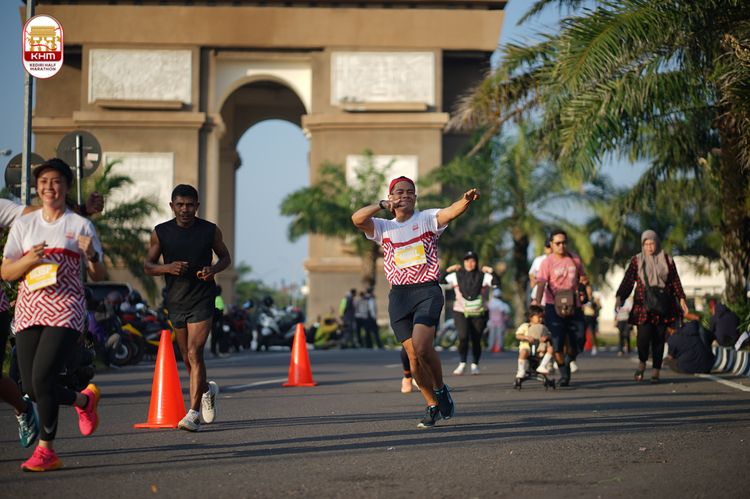 Race photo from Kediri Half Marathon 2024
