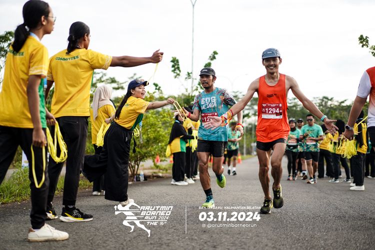 Race photo from Arutmin Borneo Run 2024