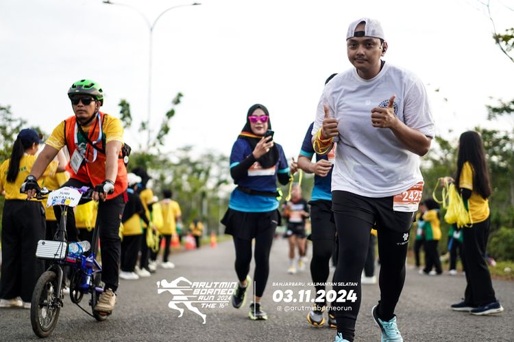Race photo from Arutmin Borneo Run 2024