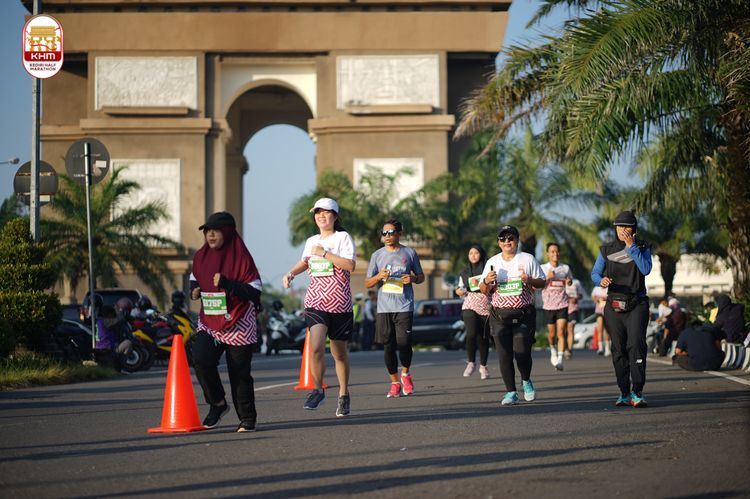 Race photo from Kediri Half Marathon 2024