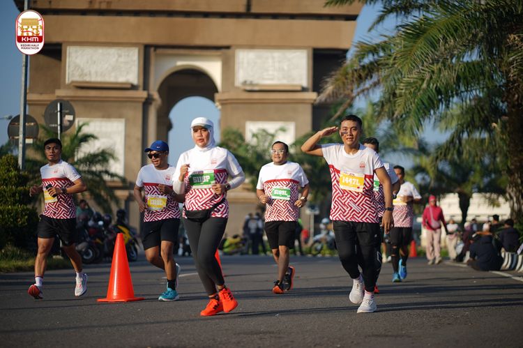 Race photo from Kediri Half Marathon 2024