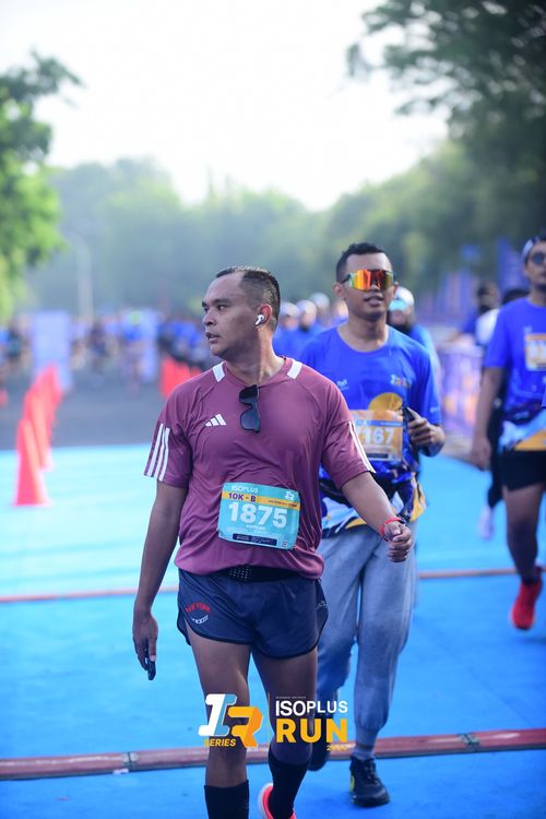 Race photo from Isoplus Run 2024 Surabaya