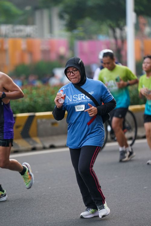 Race photo from NU SKIN RUNNING CLUB