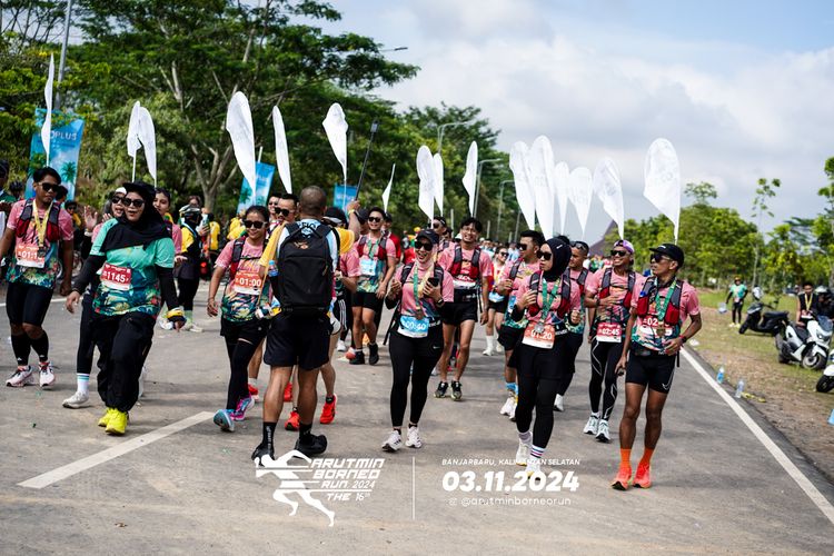 Race photo from Arutmin Borneo Run 2024