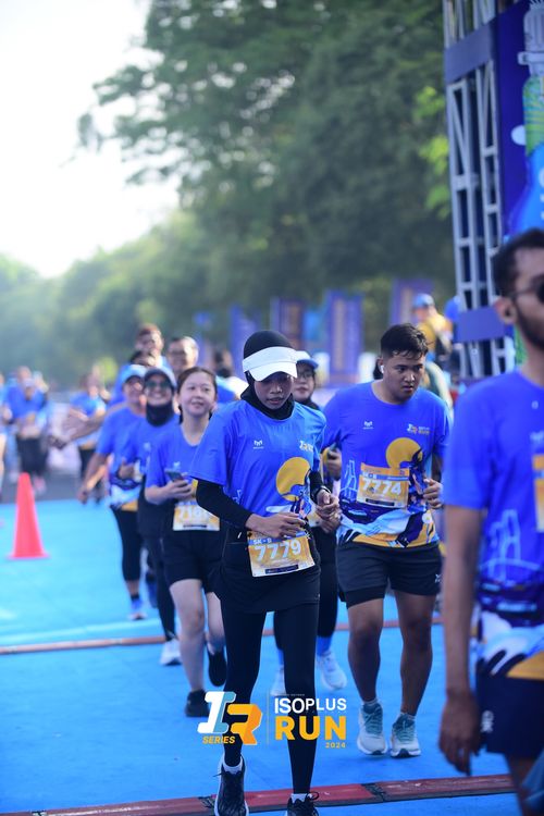 Race photo from Isoplus Run 2024 Surabaya