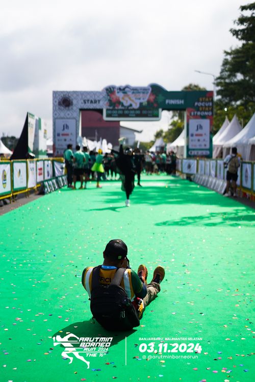 Race photo from Arutmin Borneo Run 2024