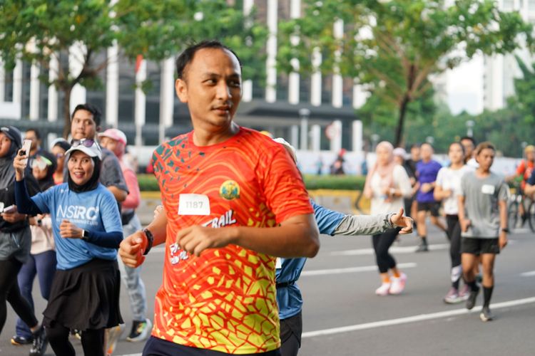 Race photo from NU SKIN RUNNING CLUB