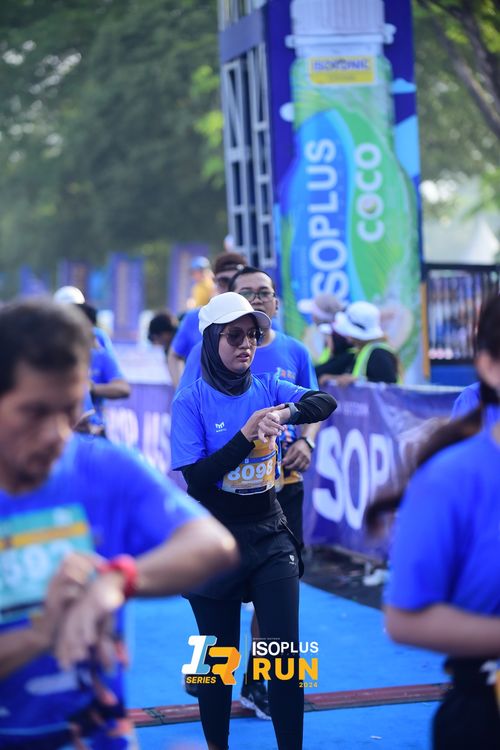 Race photo from Isoplus Run 2024 Surabaya