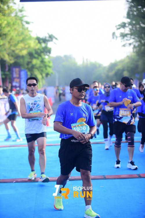 Race photo from Isoplus Run 2024 Surabaya