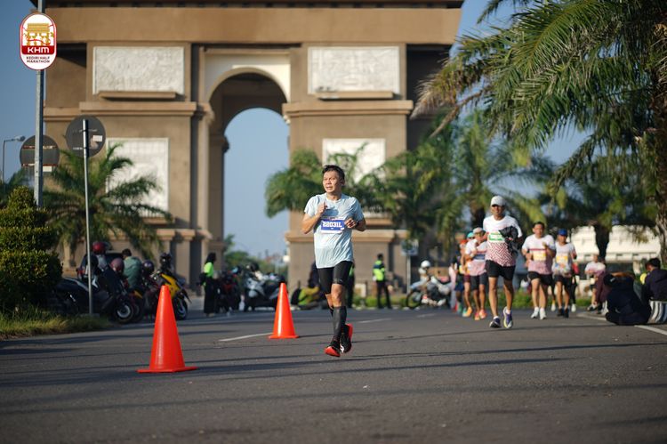 Race photo from Kediri Half Marathon 2024