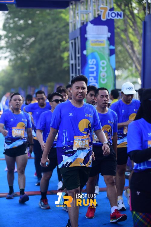 Race photo from Isoplus Run 2024 Surabaya