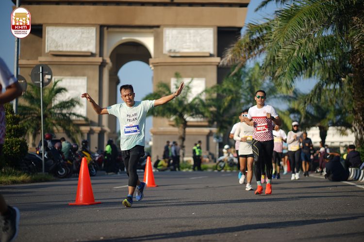 Race photo from Kediri Half Marathon 2024