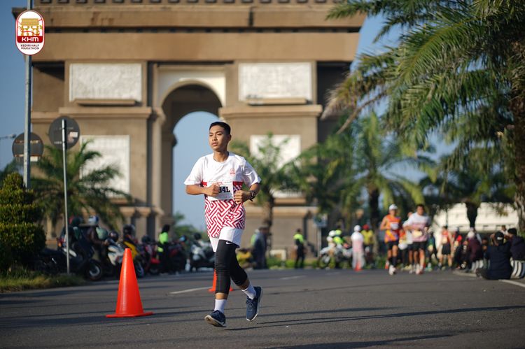 Race photo from Kediri Half Marathon 2024