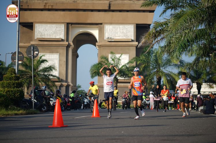 Race photo from Kediri Half Marathon 2024