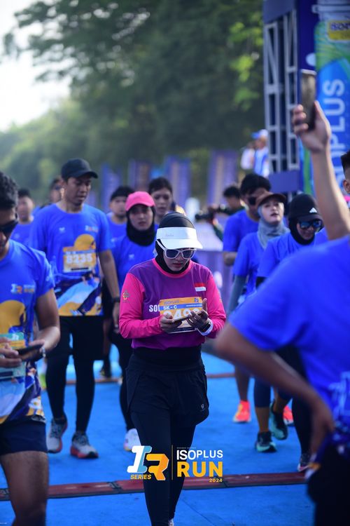 Race photo from Isoplus Run 2024 Surabaya