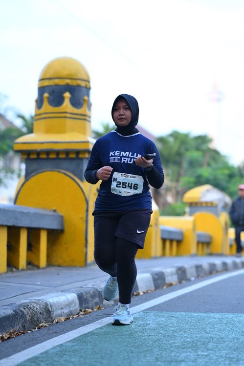Race photo from KEMLU RUN 2025