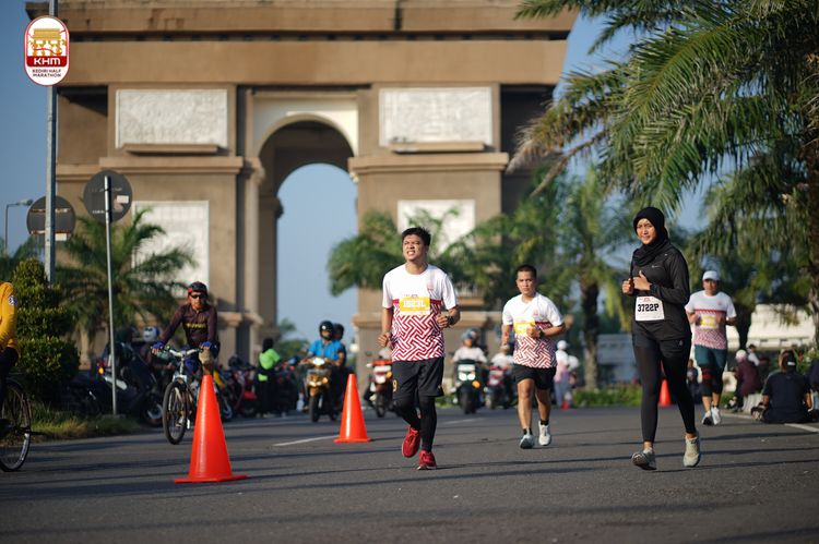 Race photo from Kediri Half Marathon 2024