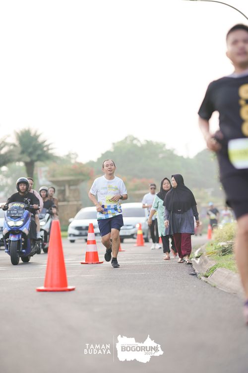 Race photo from Taman Budaya x BOGORUN 2025