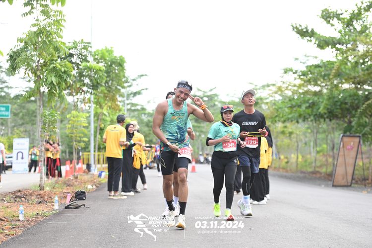 Race photo from Arutmin Borneo Run 2024