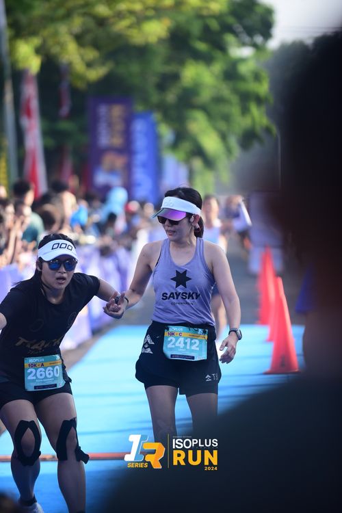 Race photo from Isoplus Run 2024 Surabaya