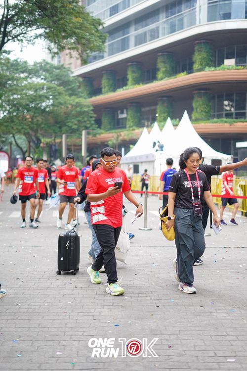 Race photo from ONE RUN 10K 2025