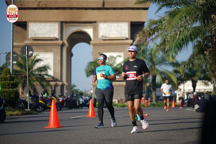 Race photo from Kediri Half Marathon 2024