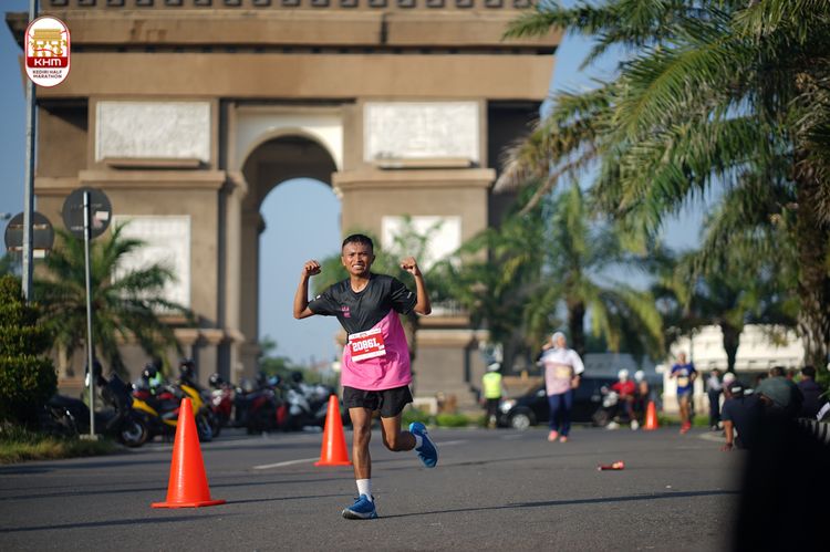 Race photo from Kediri Half Marathon 2024