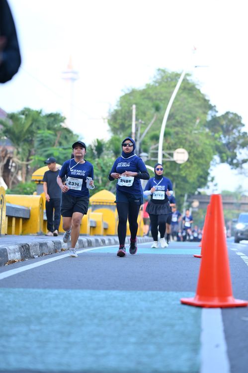 Race photo from KEMLU RUN 2025