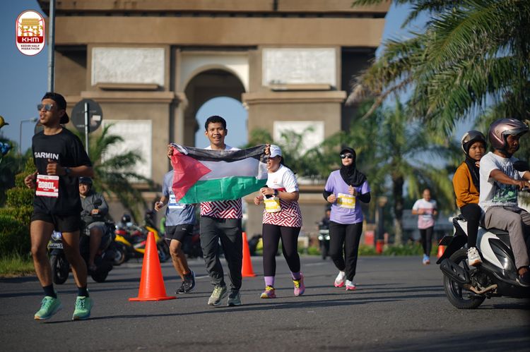 Race photo from Kediri Half Marathon 2024