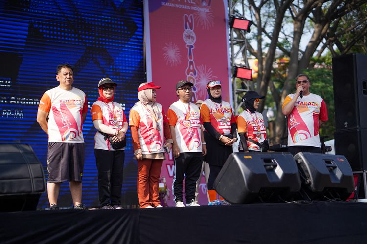Race photo from NOTARACE 2025