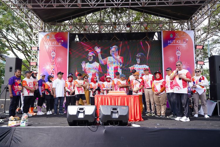 Race photo from NOTARACE 2025
