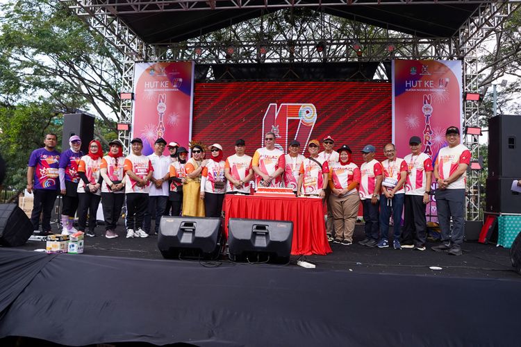 Race photo from NOTARACE 2025