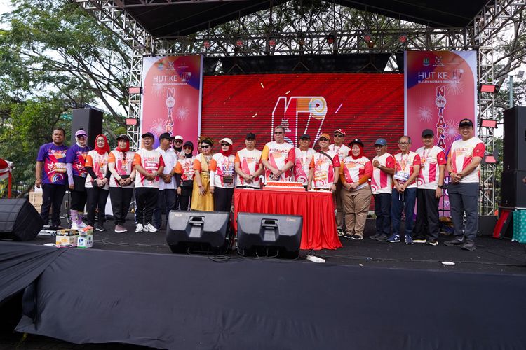 Race photo from NOTARACE 2025