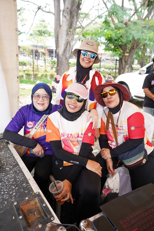 Race photo from NOTARACE 2025