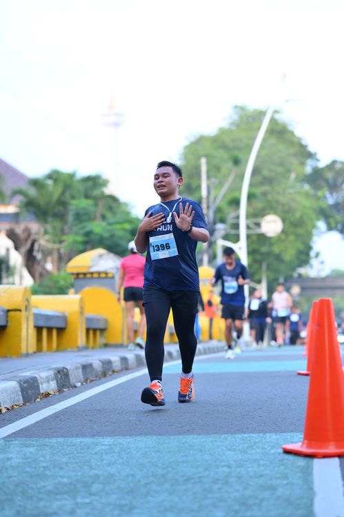 Race photo from KEMLU RUN 2025