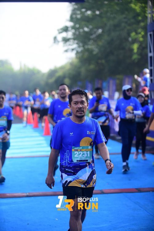 Race photo from Isoplus Run 2024 Surabaya