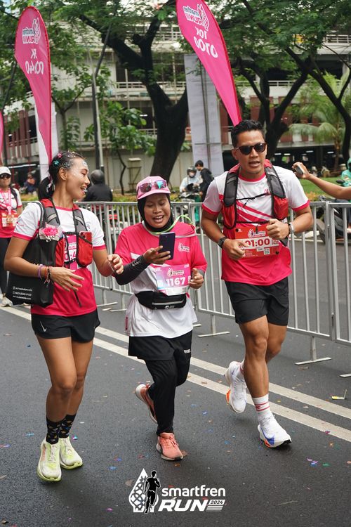 Race photo from Smartfren Run 2024