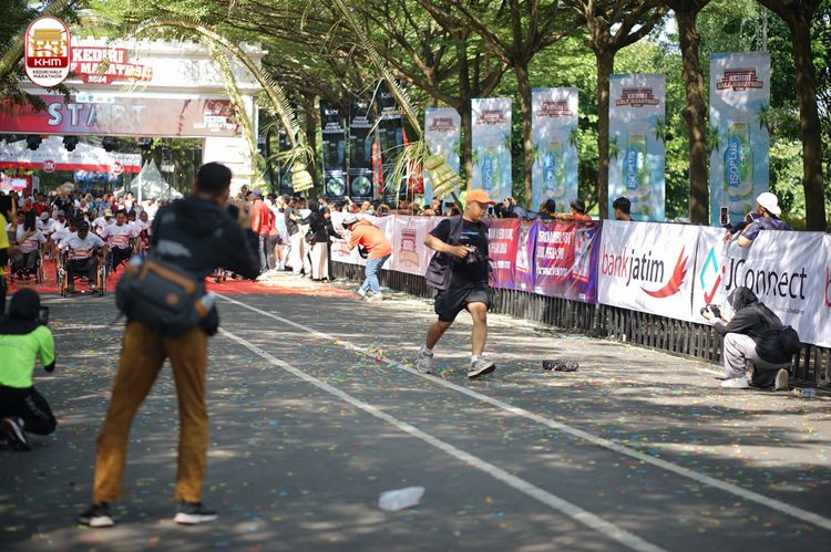 Race photo from Kediri Half Marathon 2024