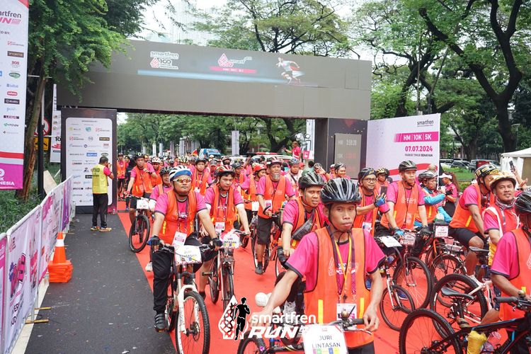 Race photo from Smartfren Run 2024
