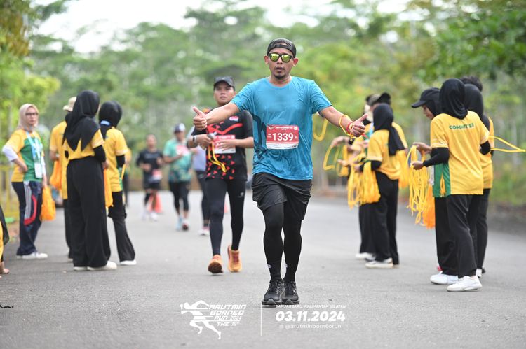 Race photo from Arutmin Borneo Run 2024