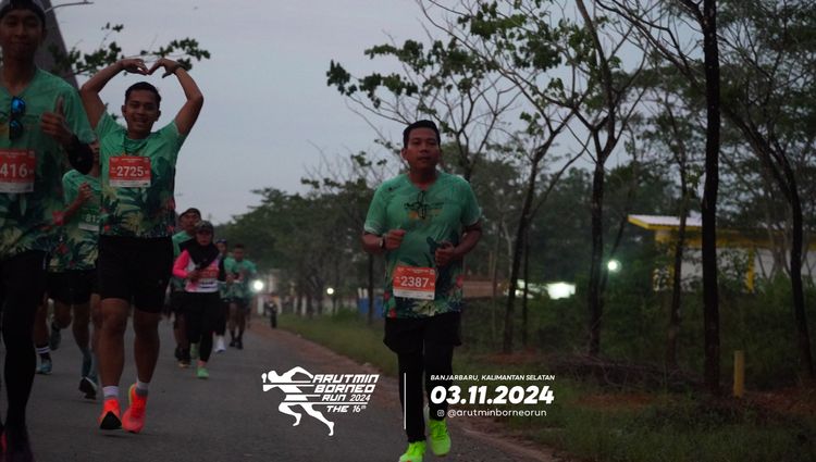 Race photo from Arutmin Borneo Run 2024