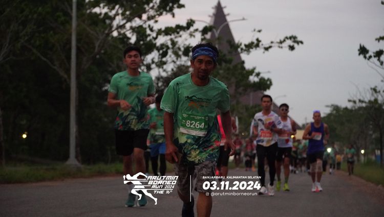 Race photo from Arutmin Borneo Run 2024